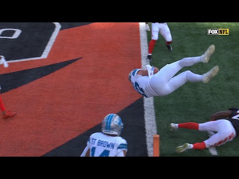 LaPorta Airborne! TE opens scoring with flip into endzone for TD