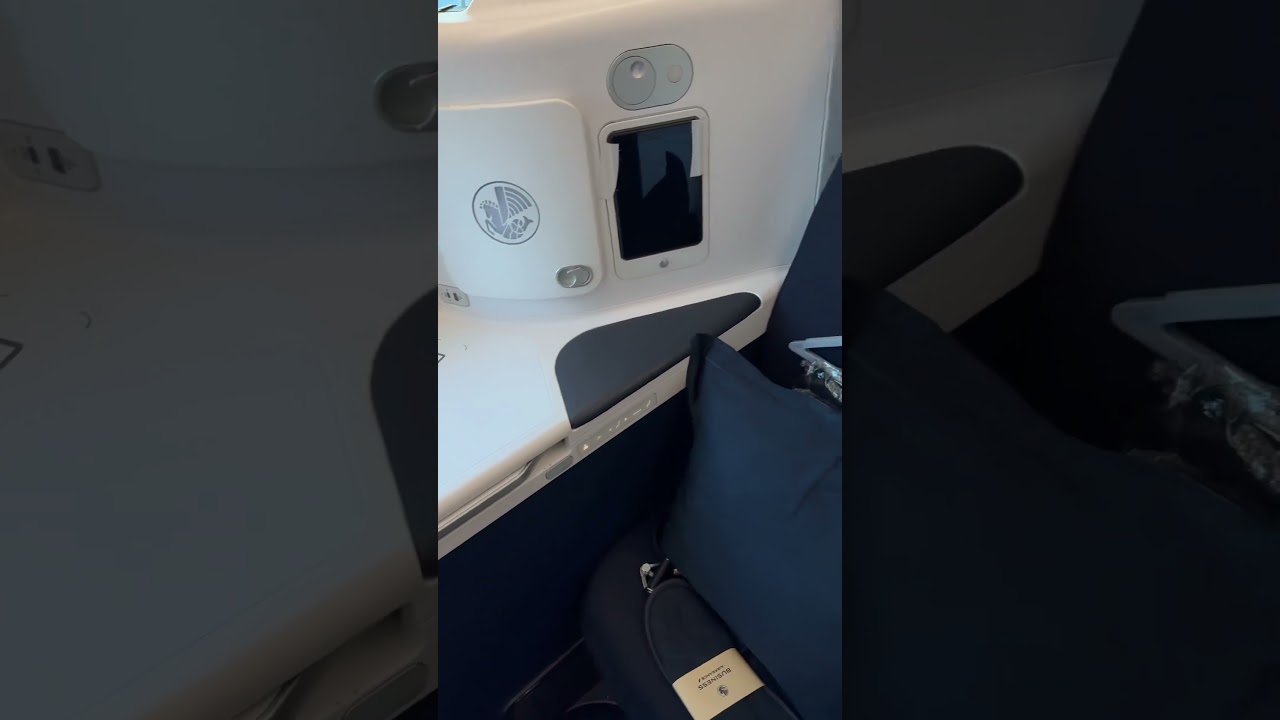 Loving Air France's New Business Class Seats ✈️