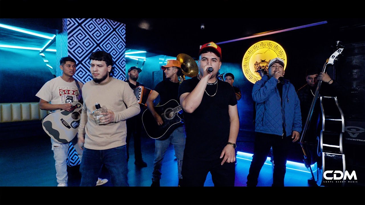 Reyes Del Trono x Los De Porte Fino - El Barbie (En Vivo)