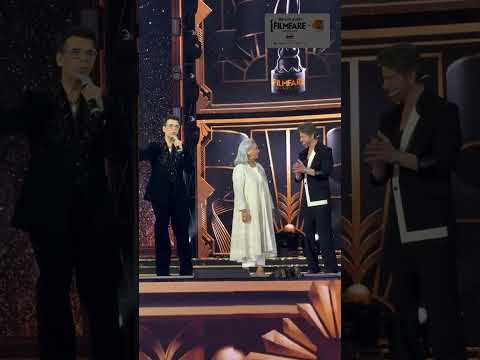SRK & Karan Johar Sing for Amitabh Bachchan | 70th Hyundai Filmfare Awards 2025