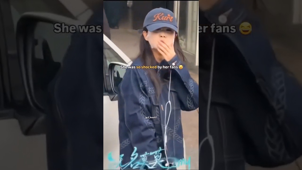 She Double Checks Her Fans 😂