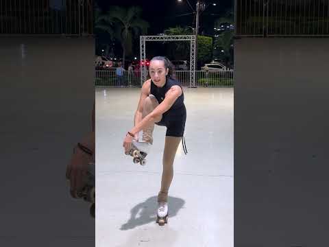 Secuencia de arabesco en patinaje artístico sobre ruedas