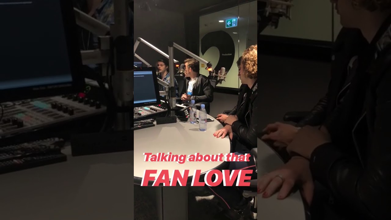 5 Seconds of Summer Shares Fan Love on Universal Music Canada