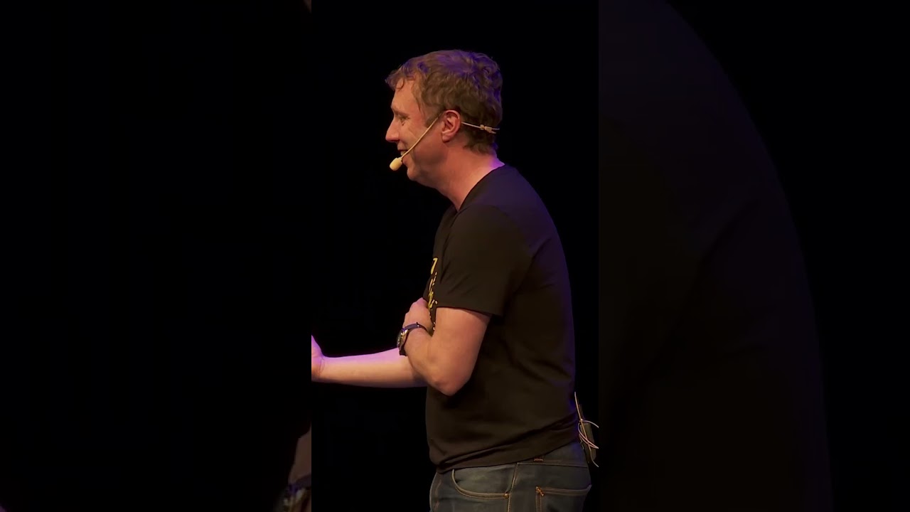 Är du tonårsförälder? Missa inte Klas Hallbergs Sverigeturné! 🎤