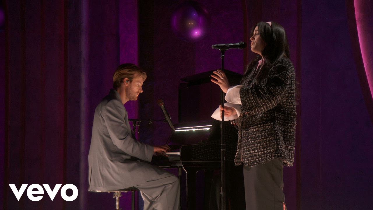Billie Eilish & FINNEAS Live at Oscars 2024 🎤