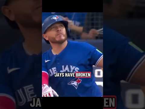Alejandro Kirk First Postseason Homerun!