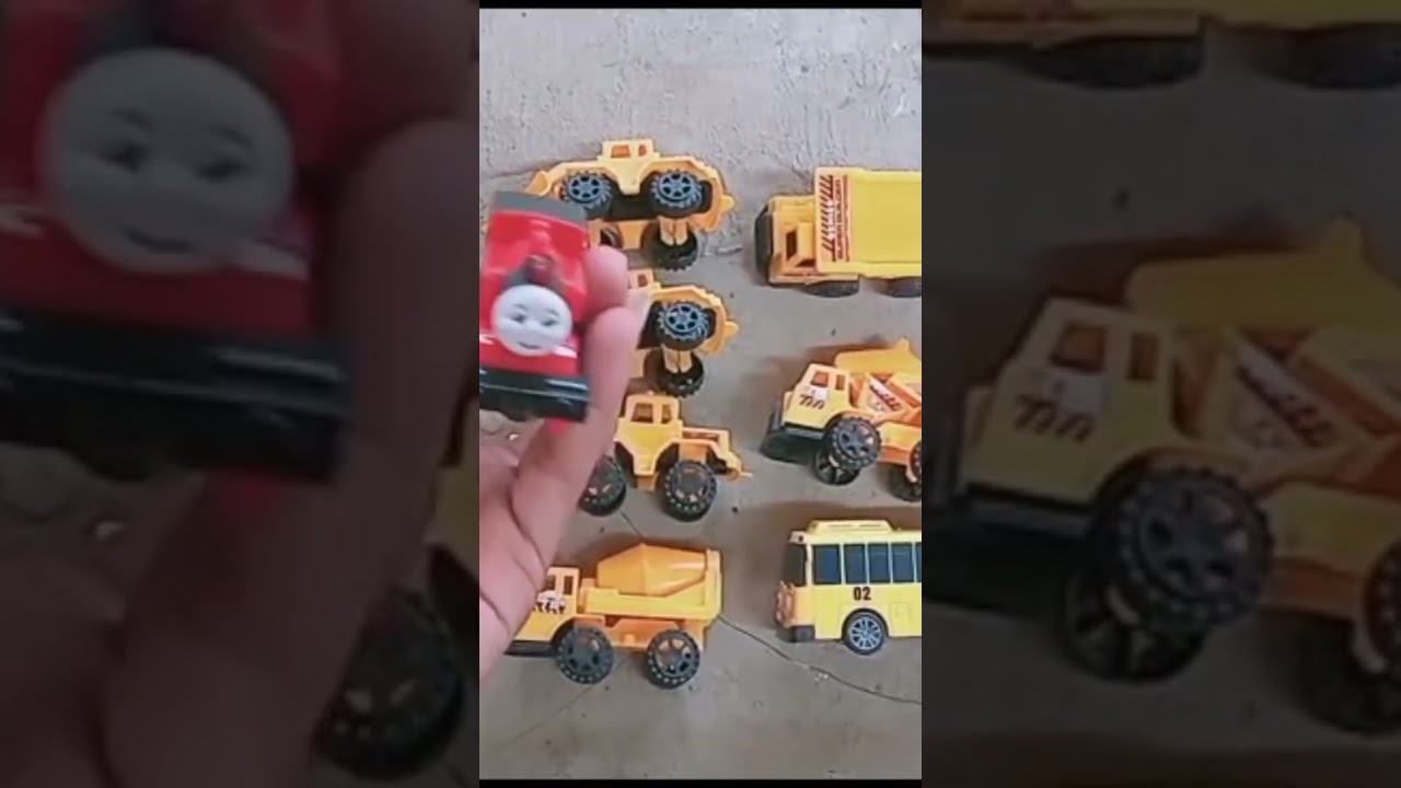 Kereta Api Si Merah: Mainan Anak yang Seru! π #Shorts