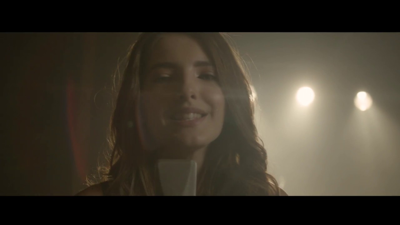 Sara Sandeva - Hvězda důvěrná feat Patricie Fuxová - film “Po čem muži touží”