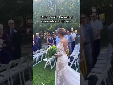 This bride walked herself down the aisle and we love it! Via: @krichmavs #brides #viral