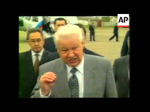 RUSSIA: PRESIDENT YELTSIN PROMISES NOT TO DEVALUE ROUBLE (2)