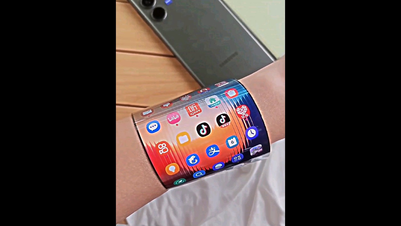 Samsung's Flexible Displays Shock the World! 🚀