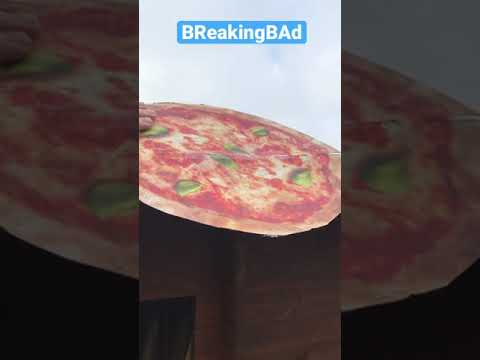 Breaking Bad: Walter White throws a PIZZA on the roof (I try it out, too) 🍕 #BreakingBad