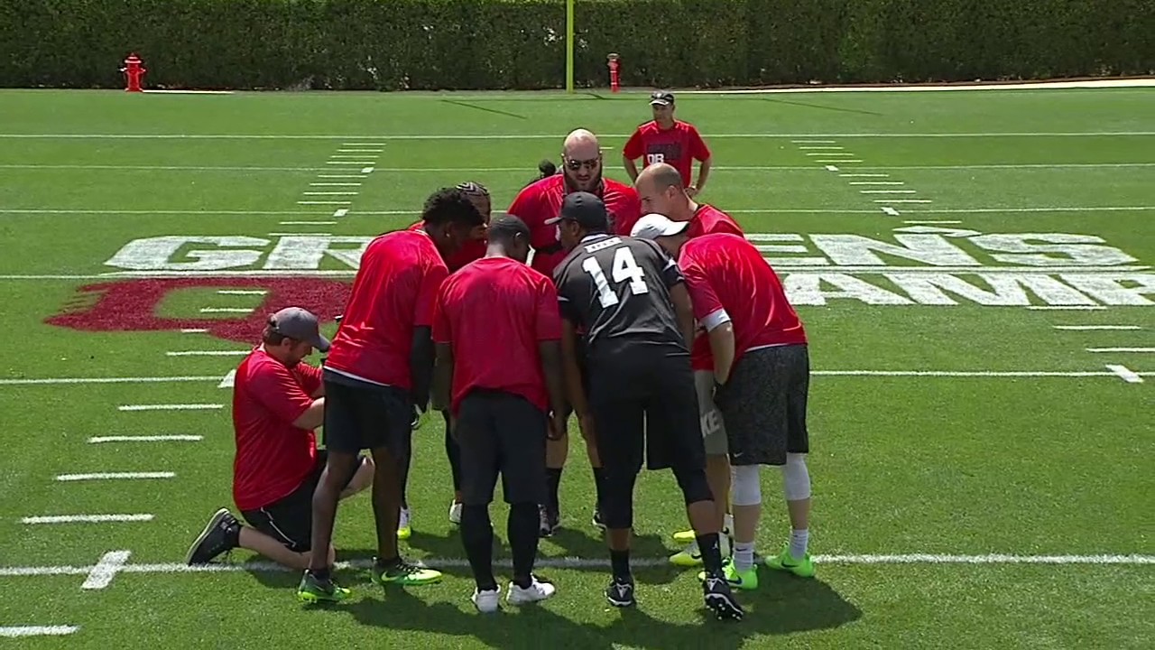 Gruden's QB Camp: Kizer shows awareness and commands the huddle