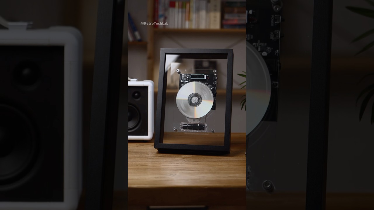 Retro CD Player Resembles a Photo Frame ๐ธ