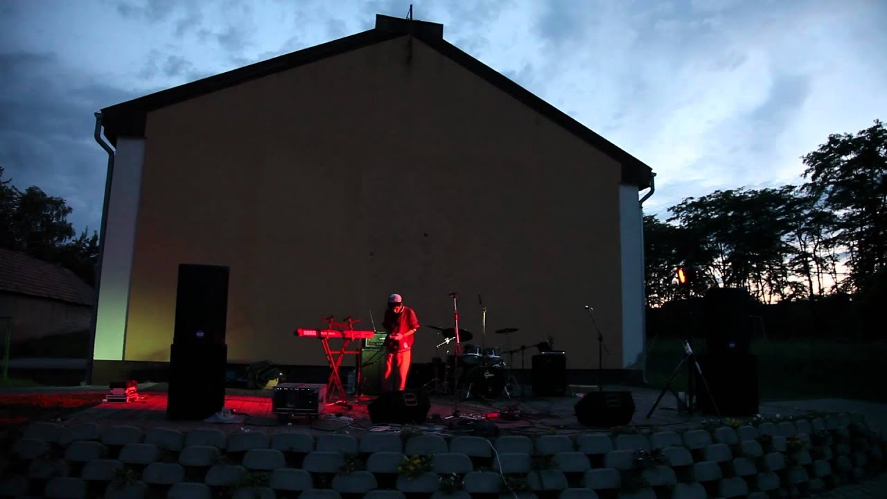 Bubu's Live DJ Set at Arok Party 2011 🎶