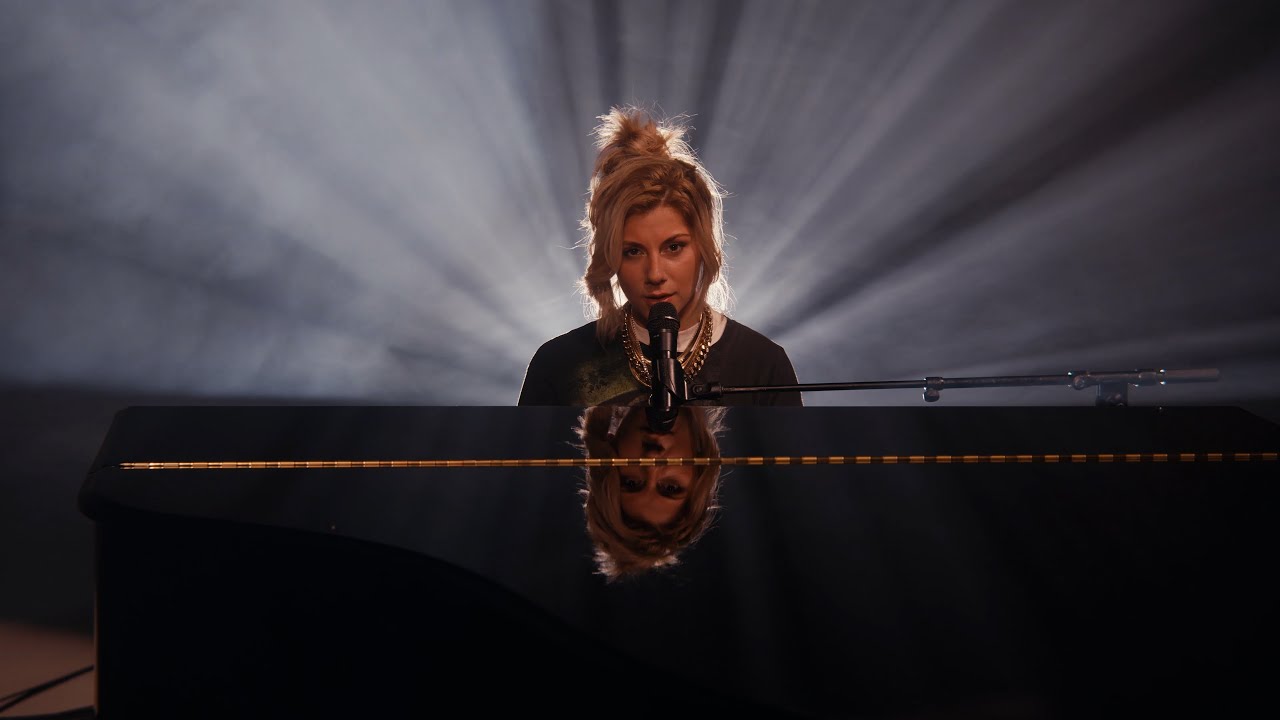 Jax Performs Emotional Live Cover of 'Like My Father' 🎶