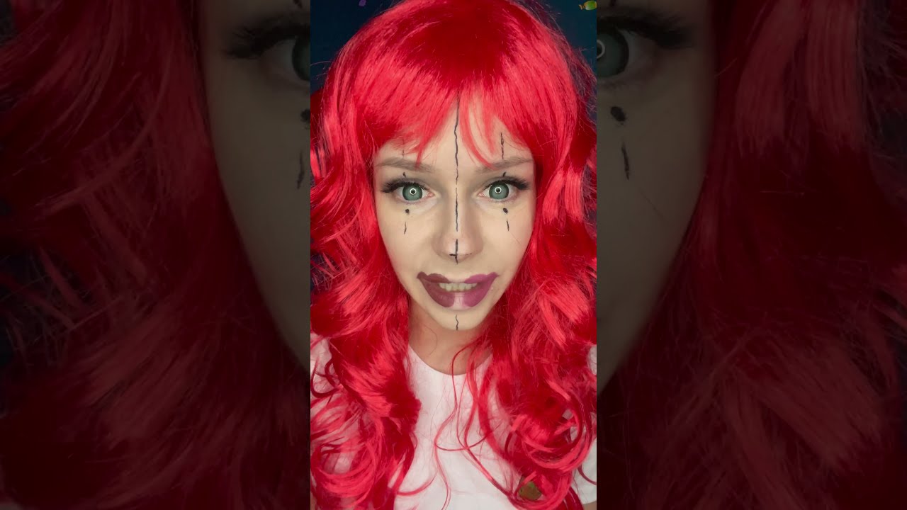 Света и кукла с колдовством увеличили губы 💄