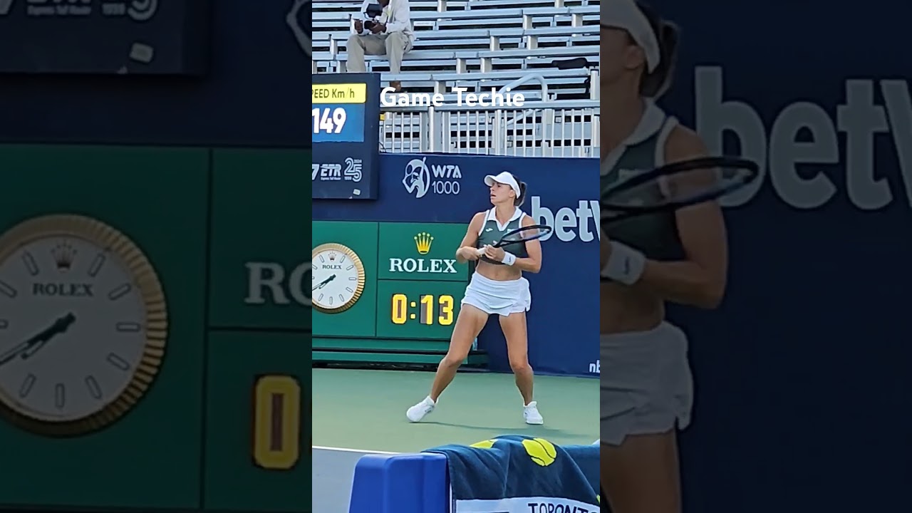 Magda Linette: Polish Tennis Star 🎾