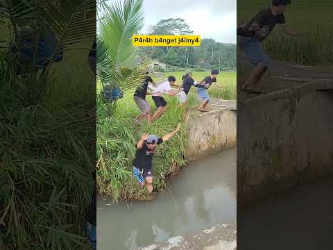 Ngakak! Prank Ular Ini Kelewat Ngeri Tapi Lucu! #funny #comedy #komedilucu #ularbohongan#kocak