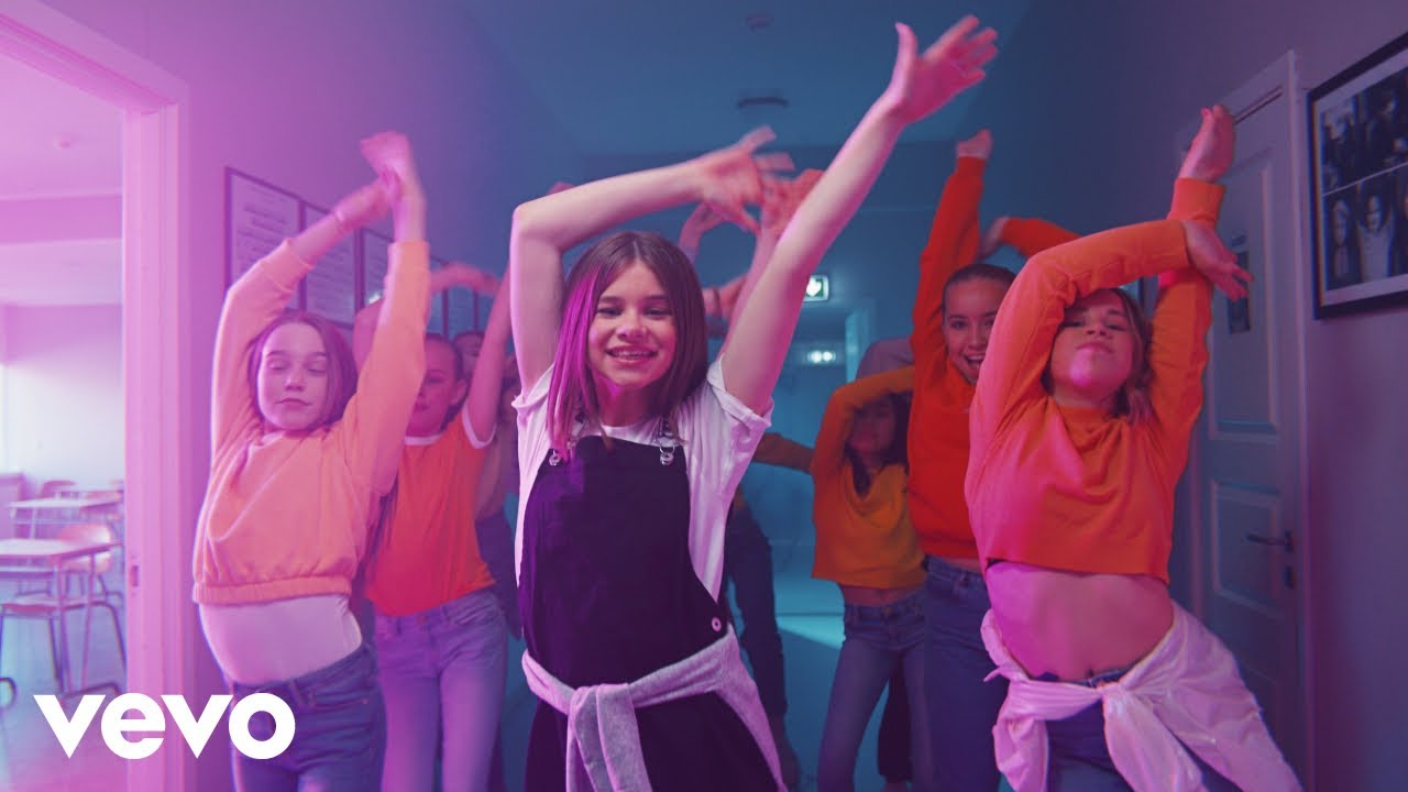 eMMa's Hit Single 'Million' đ¶ | Official Music Video