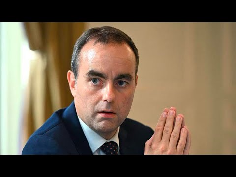 Gouvernement Lecornu : "On n'y croit plus, on n’attend plus, hormis la chute" (Ophélie Roque)