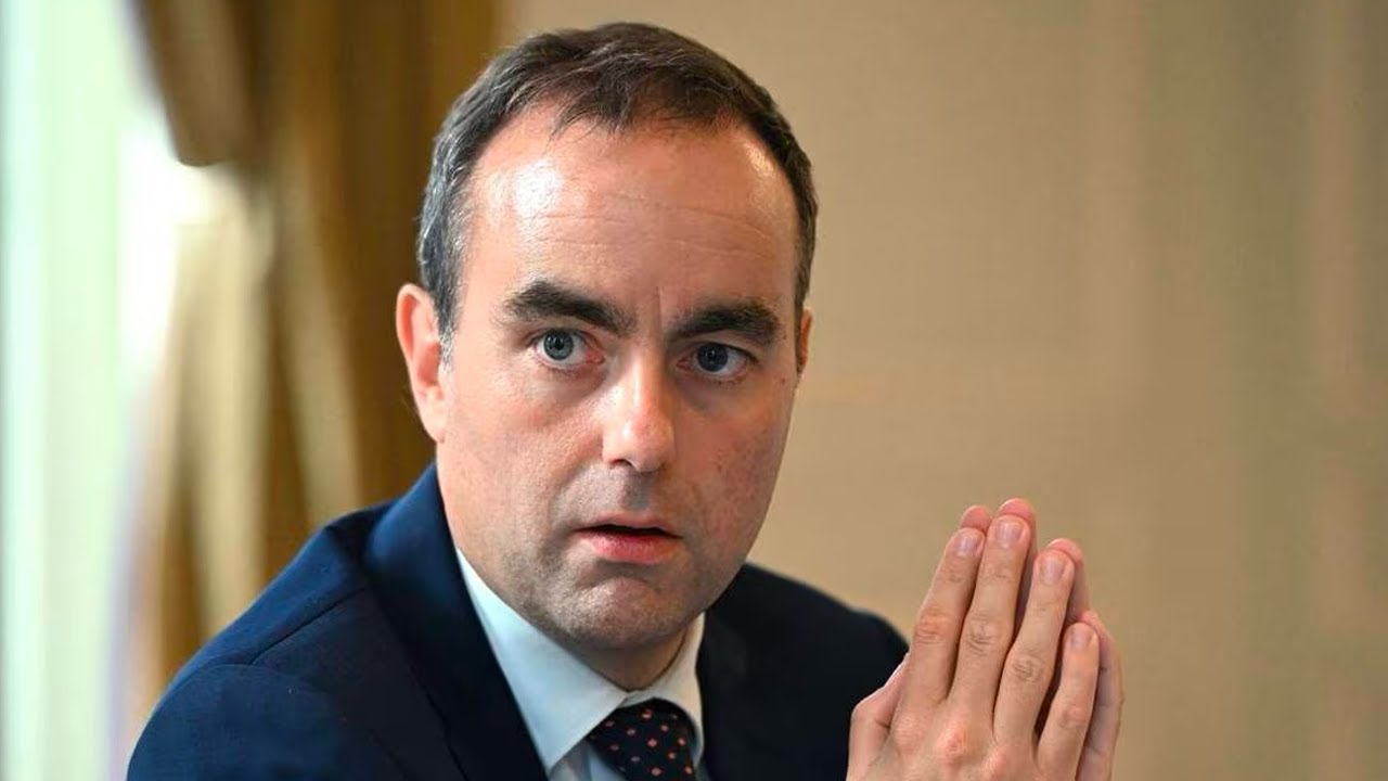 Gouvernement Lecornu : 'On n'y croit plus, on n’attend plus, hormis la chute' (Ophélie Roque)