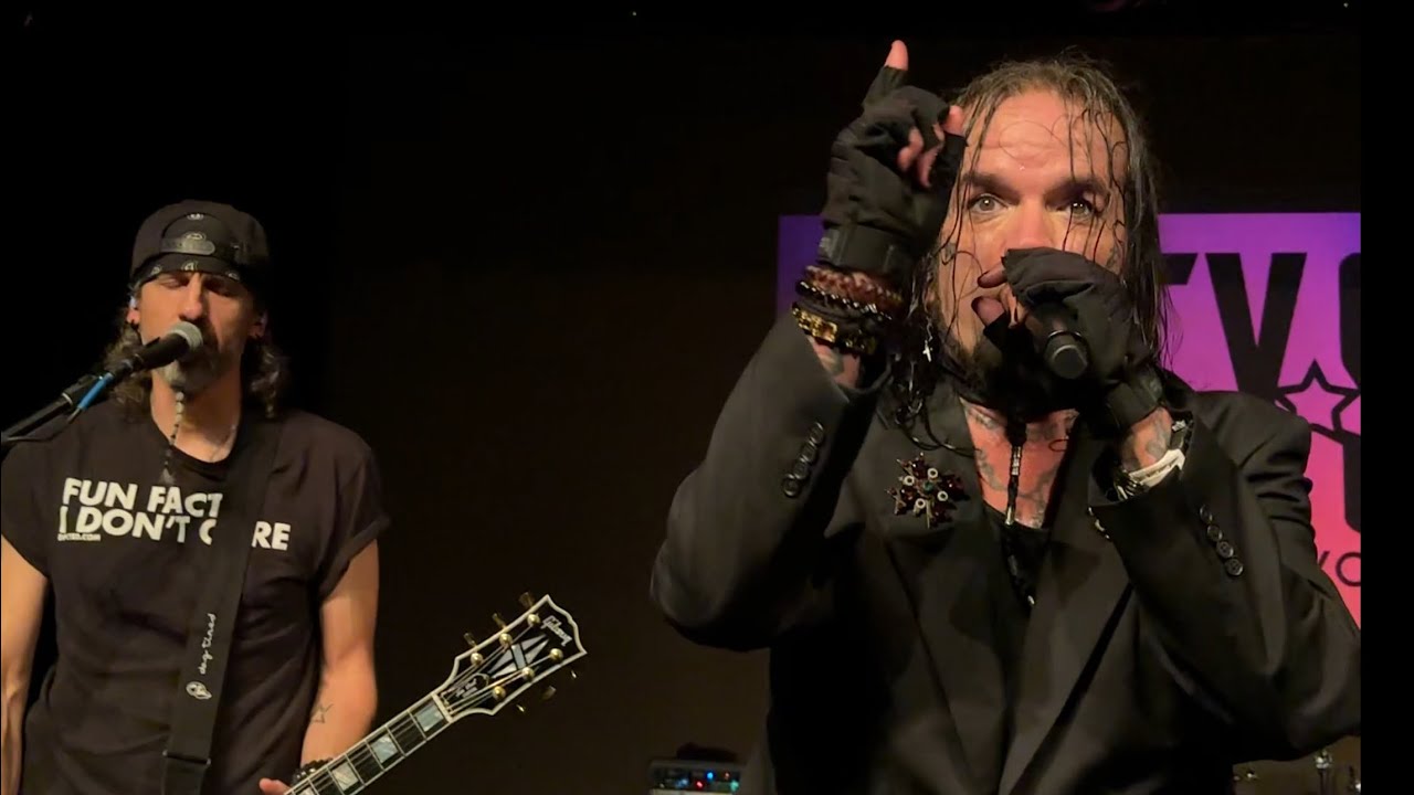 Josey Scott of Saliva Performs 'Click Click Boom' Live in Mount Dora ๐ธ