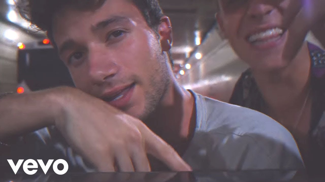 Jeremy Zucker ft. Blackbear - Talk Is Overrated 🎶