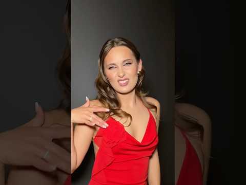 Яркий образ, который мы снимали в час ночи, чтобы успеть красивой на самолет 🫢💋