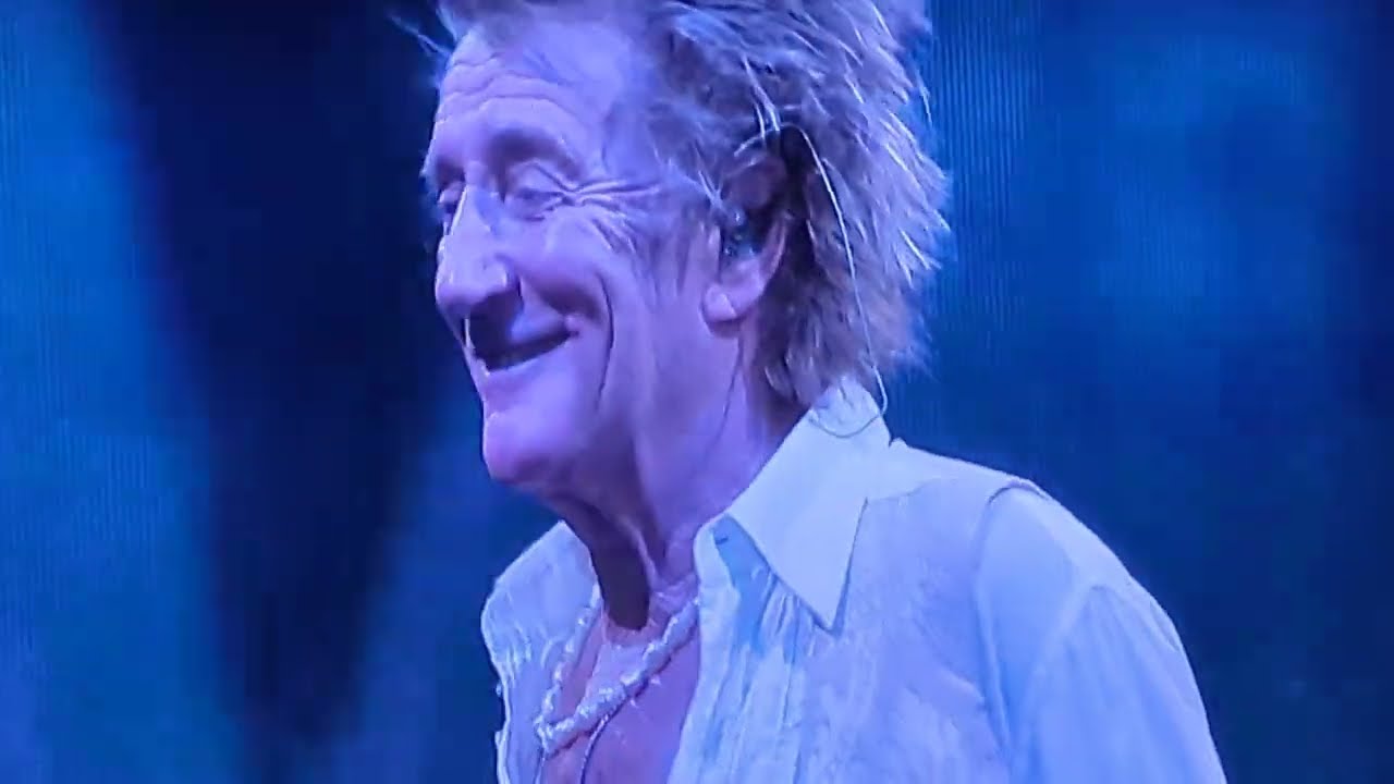 Rod Stewart Live in Lisbon: Maggie May (Jul 16, 2023) ๐ธ