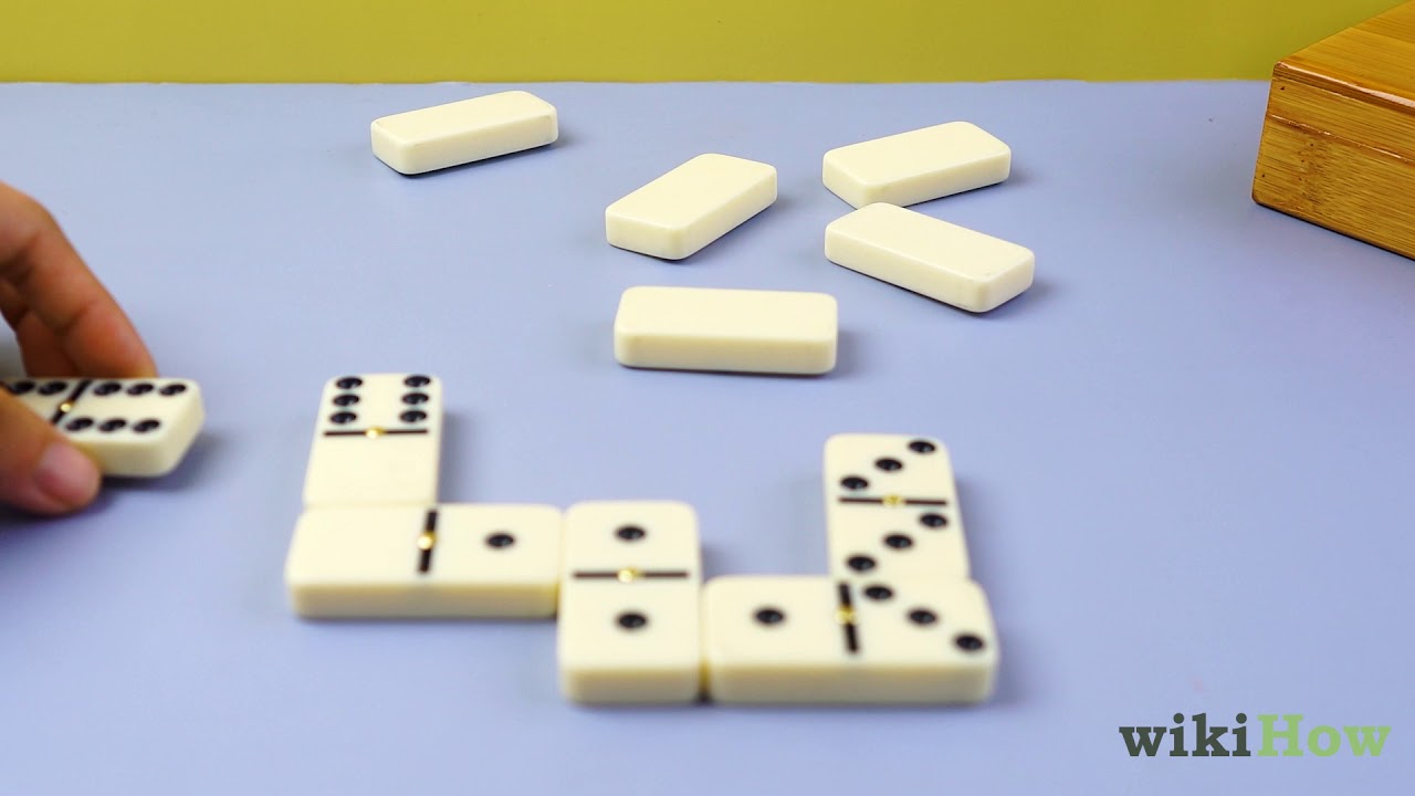 How to Play Dominoes: A Simple Guide 🎲