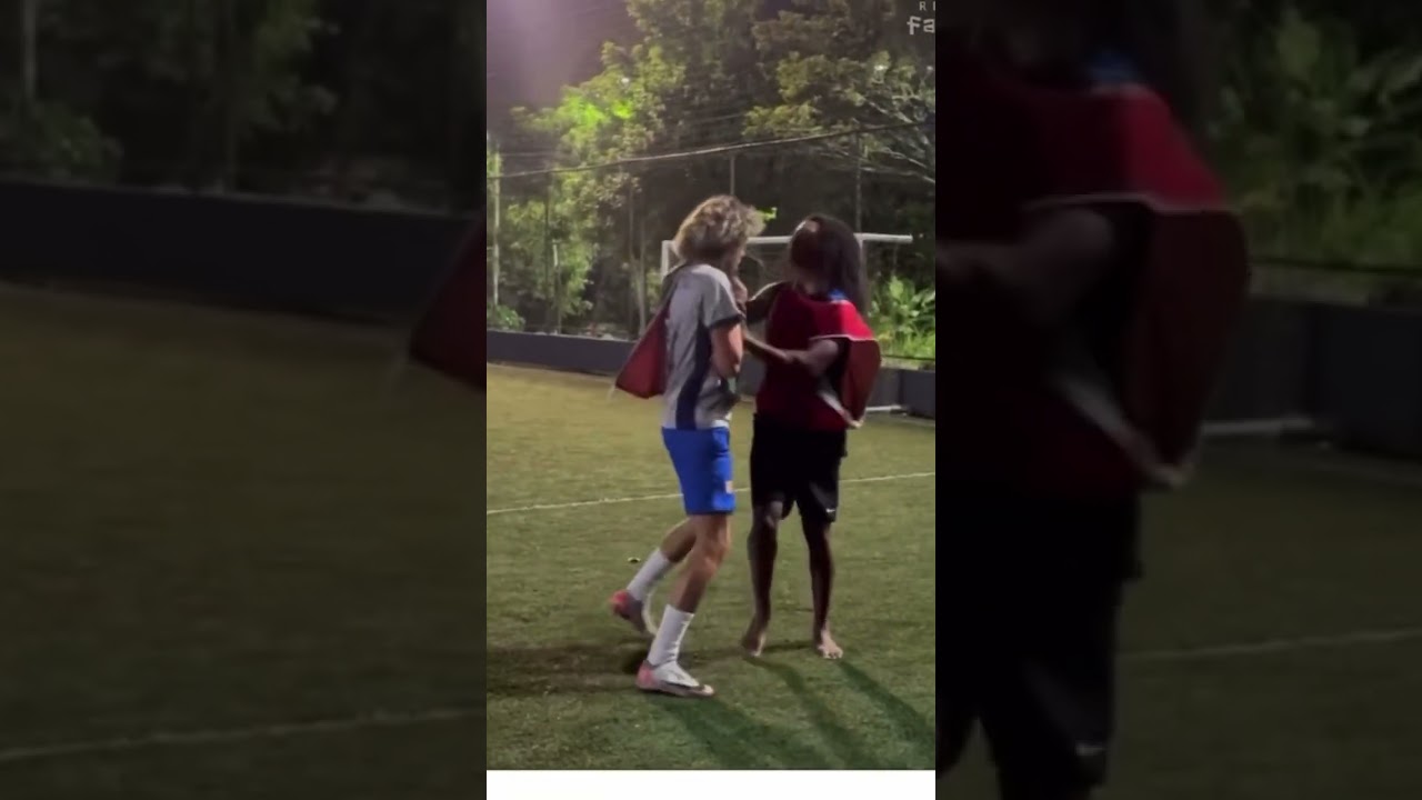 Churrasco e Tet se envolvem em confusão no futebol ⚽