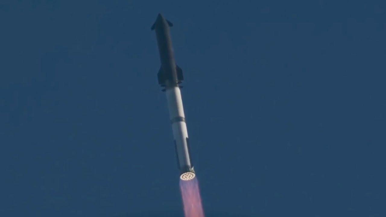 SpaceX's Starship Completes 11th Test Flight 🚀