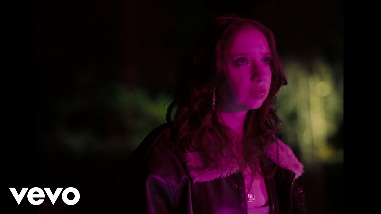 Isabel LaRosa - HELP (Official Video) 🎥