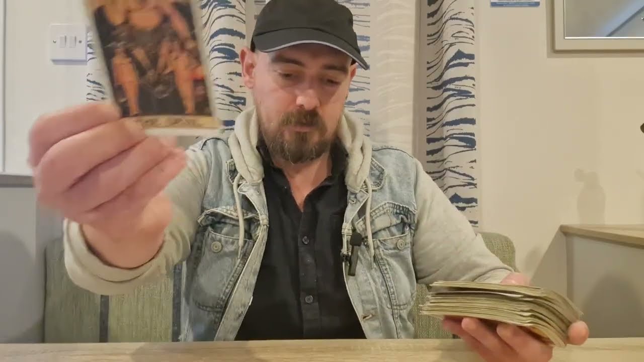 Gemini Love Forecast October 2025 💖 – What’s Coming in Your Romantic Life?