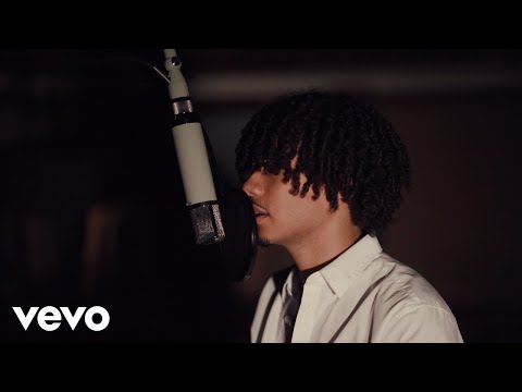 Bryant Barnes - Two Sides Of Goodbye (Live Performance)