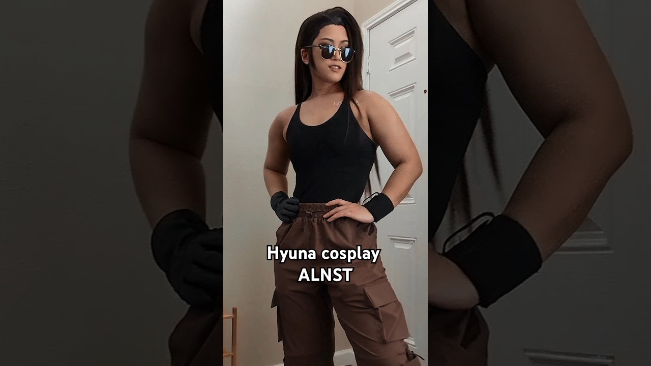 Surprise Alien Cosplay by Hyuna! 😎