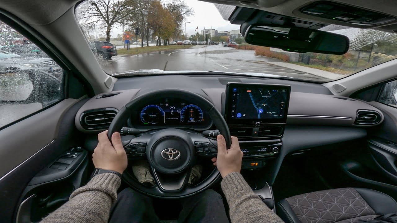 Toyota Yaris Cross 2025 POV Test Drive 🚗