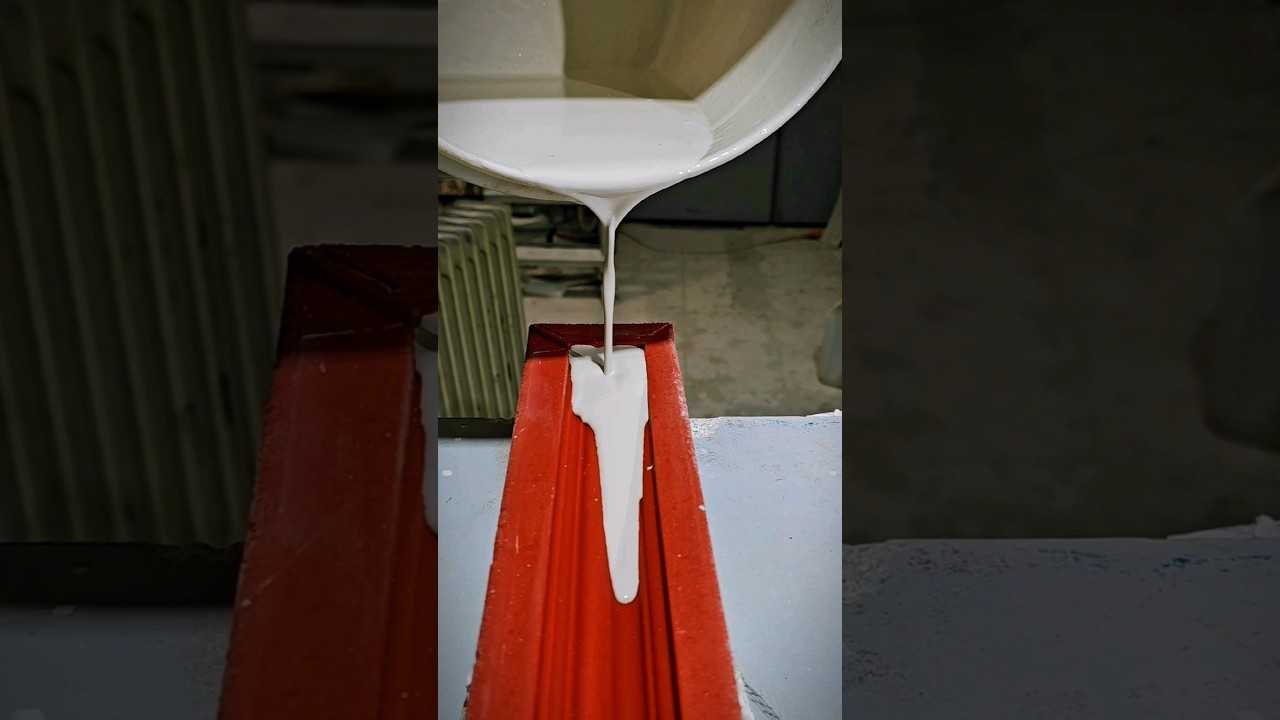 Заливка гипса в форму