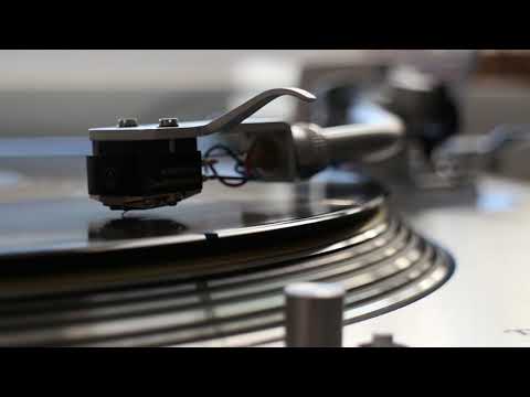 New Order - Blue Monday (2020 HQ Vinyl Rip) - Technics 1200G / Audio Technica AT33PTG/II