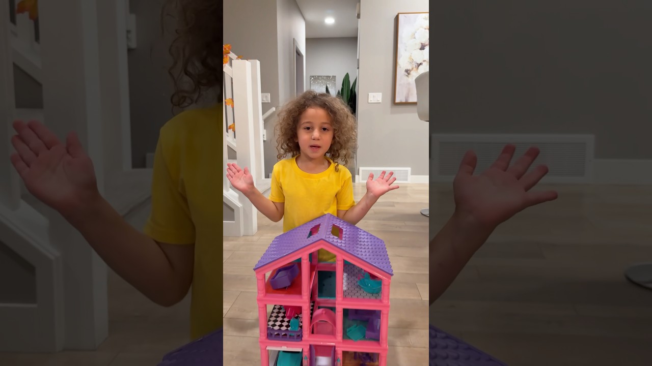 Sierra Shares a Caring Lesson with Rhia ❤️