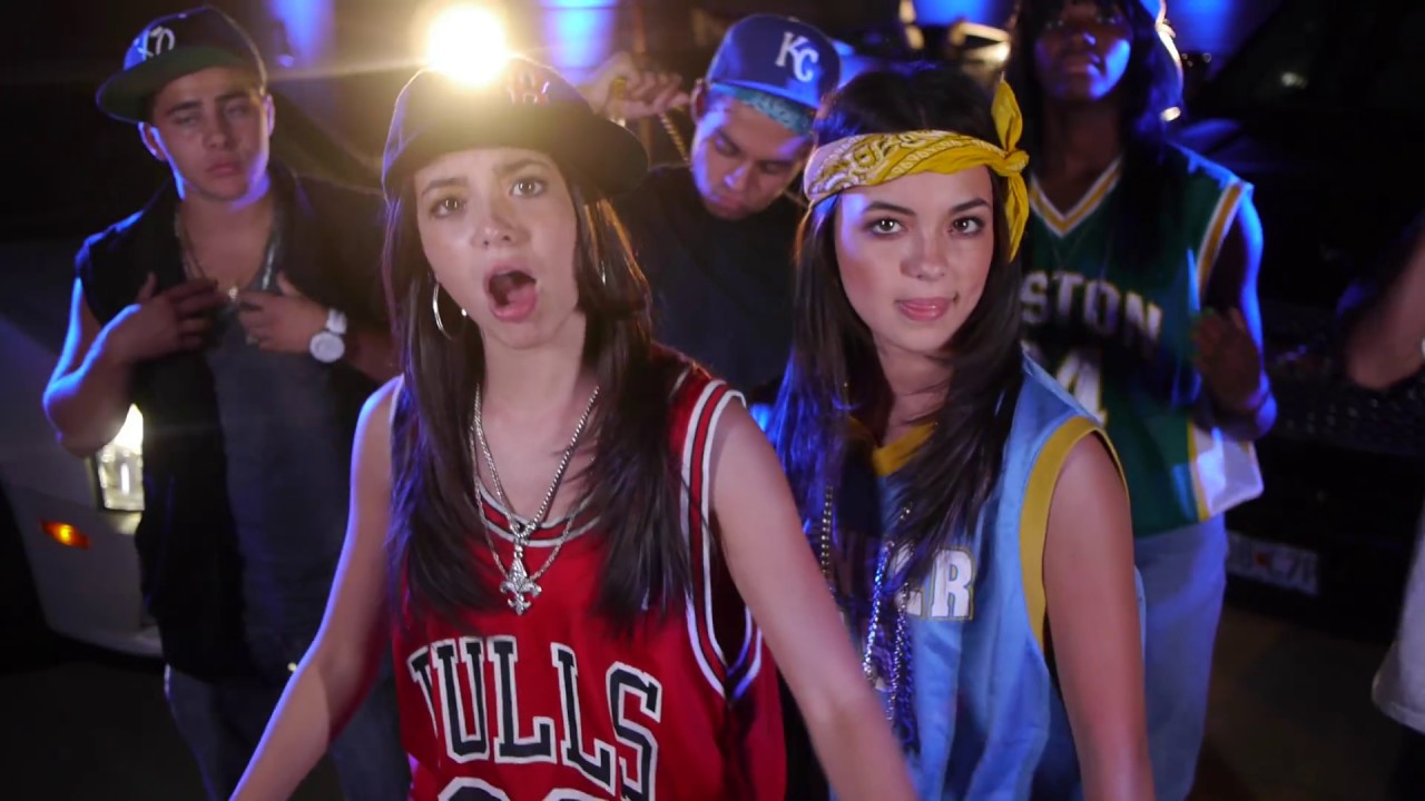 Merrell Twins: Expectation vs. Reality in Hilarious Music Video 🎶