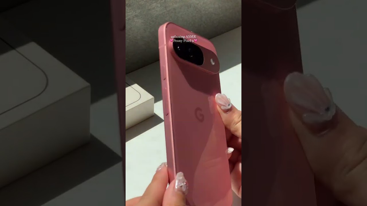 Google Pixel 9 Unboxing by @Cyrillcases 📱