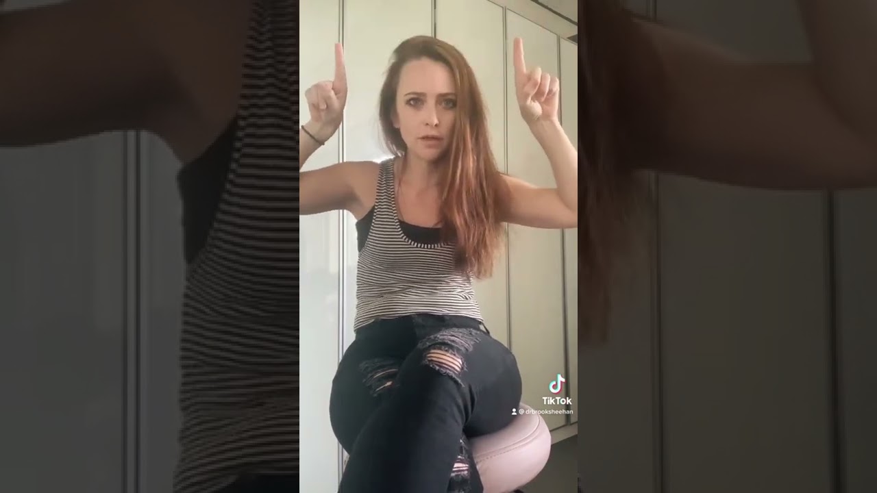 Public Key vs. Private Key: Understanding the Key to Blockchain Security 🔑