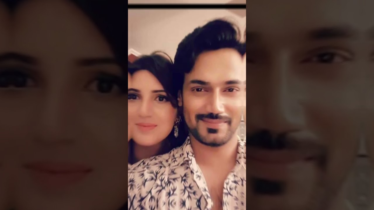 Zahid Ahmed with Wife Amna Ahmed and Kids