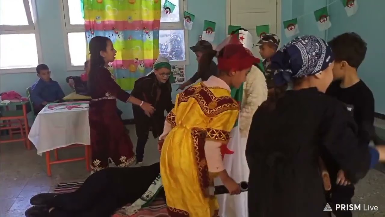 مسرحية حية للأطفال: الجزائر تنجب الأبطال 🌟