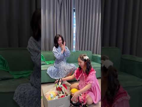 Bé Tín Nguyễn Quậy Nhẹ, Mẹ Đan Vui Vẻ