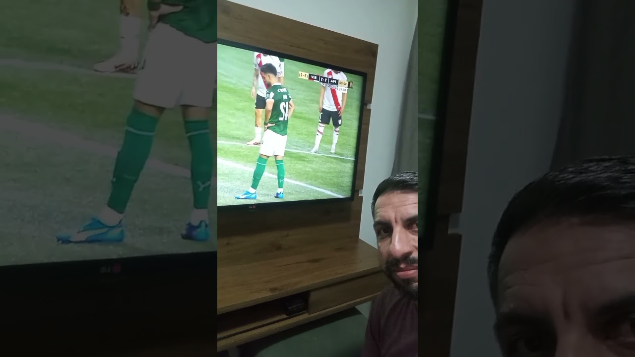 Gol de Flaco López garante vitória do Palmeiras sobre o River Plate ⚽