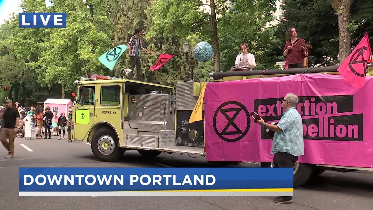 Portland Protesters Block Traffic for Climate Action 🌍