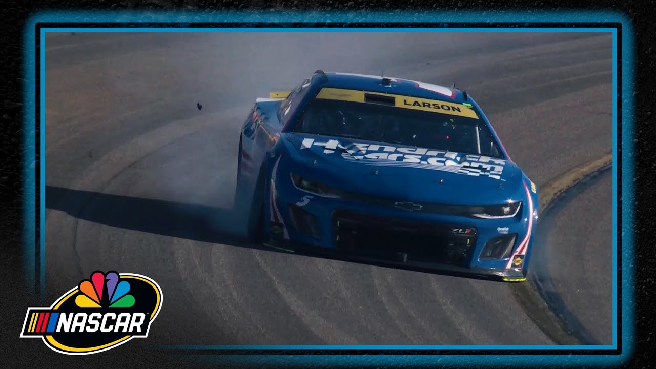 NASCAR Championship Chaos: Larson and Briscoe Suffer Flat Tires 🚗